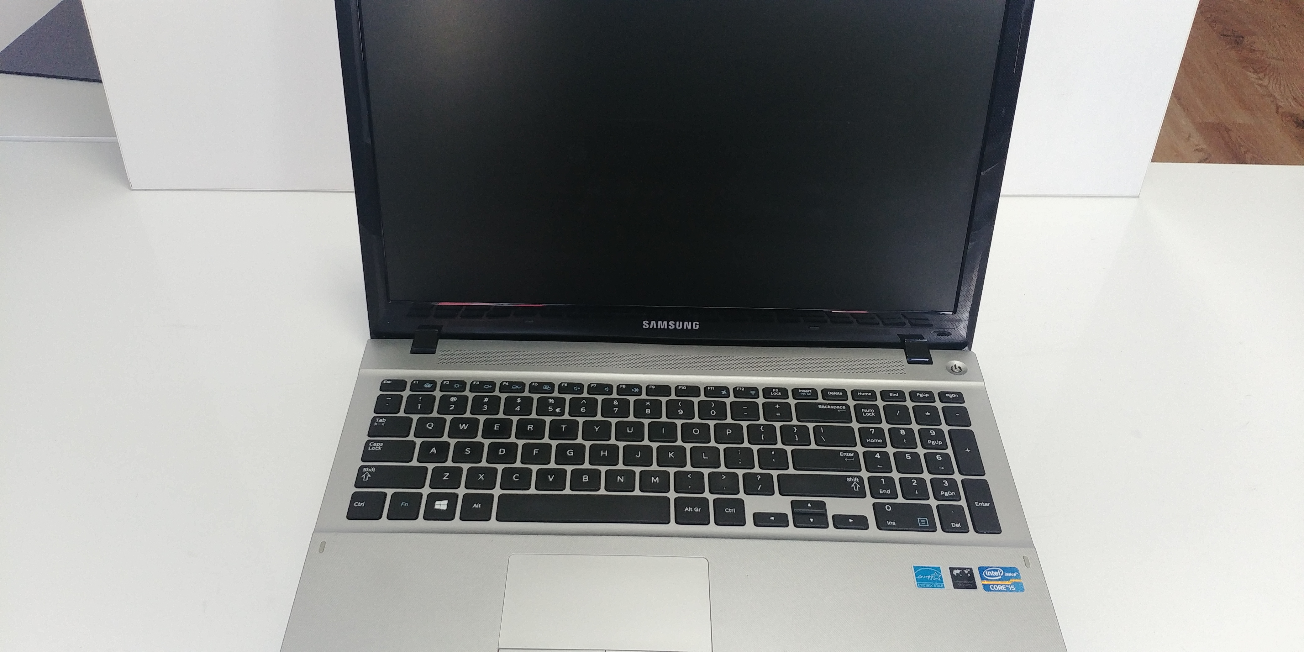 Samsung NP370R5E Samsung 